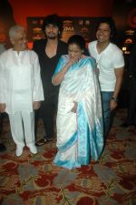Asha Bhosle, Sonu Nigam, Pyarelal, Shaan at the Chevrolet GIMA Awards 2011 Voting Meet in Mumbai on 30th Aug 2011 (79).JPG